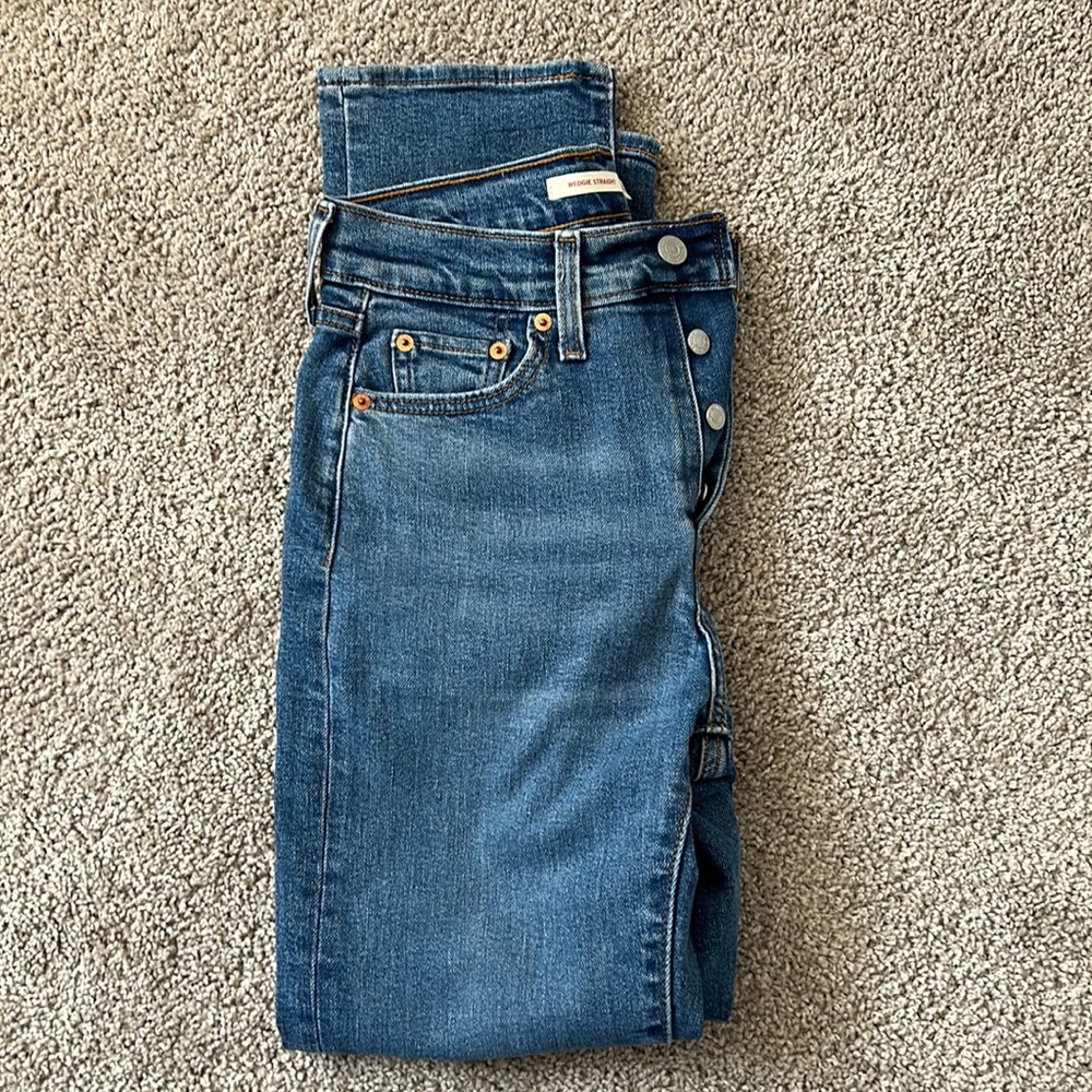 Levi’s Wedgie Straight Jeans
